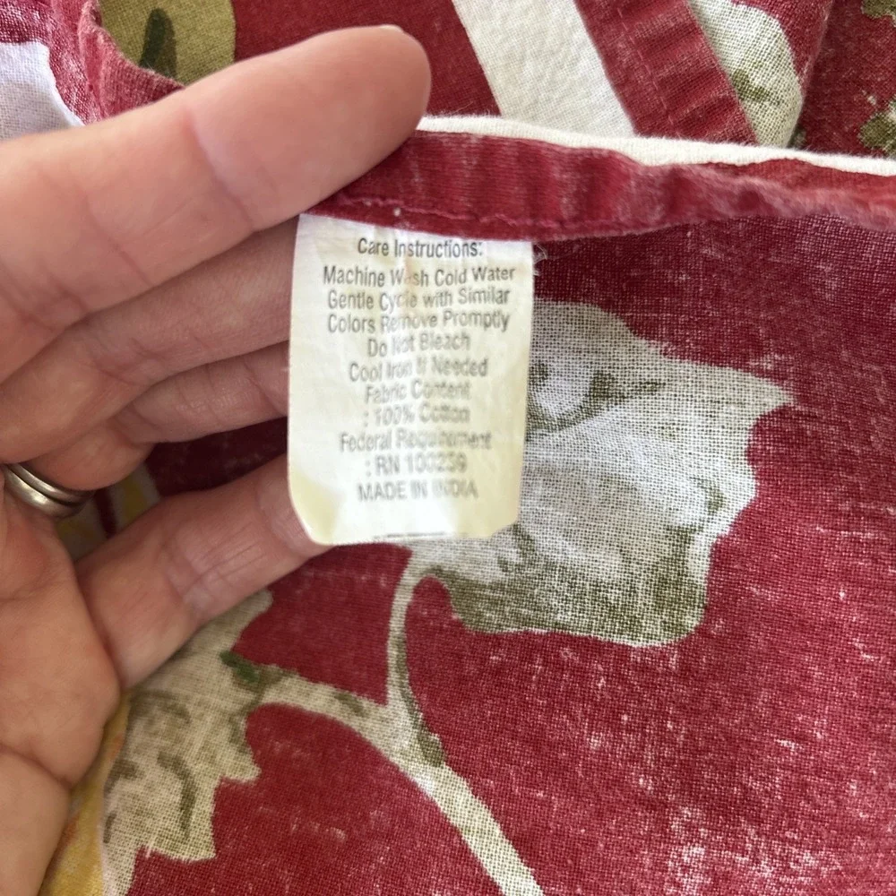 VTG Country Farmhouse Sunflower Border Tablecloth 59x104 Rectangle‎ Red Yellow